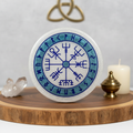 Vegvisir compass with log background